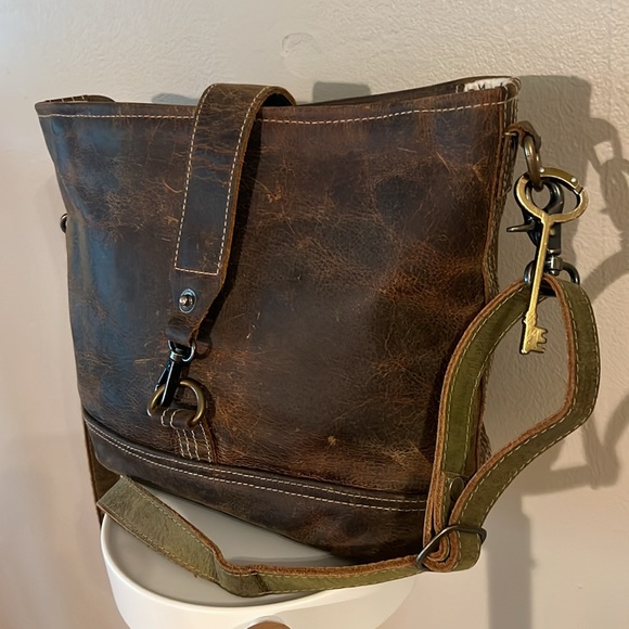 Myra crossbody or shoulder bag with adjustable strap thick durable leather - Picture 2 of 10